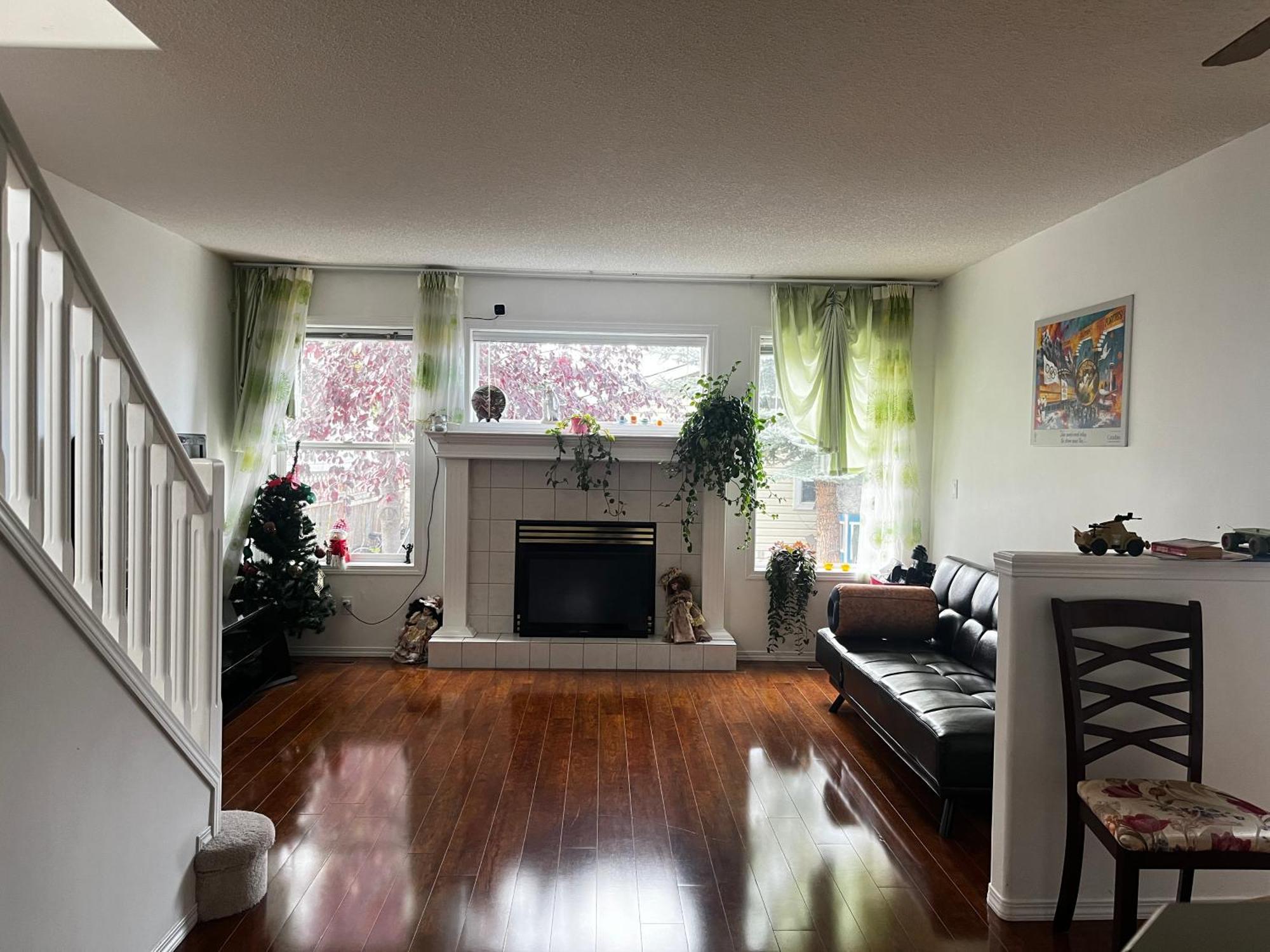 Hidden Valley New Basement Suite With Private Bathroom! YYC Eksteriør billede