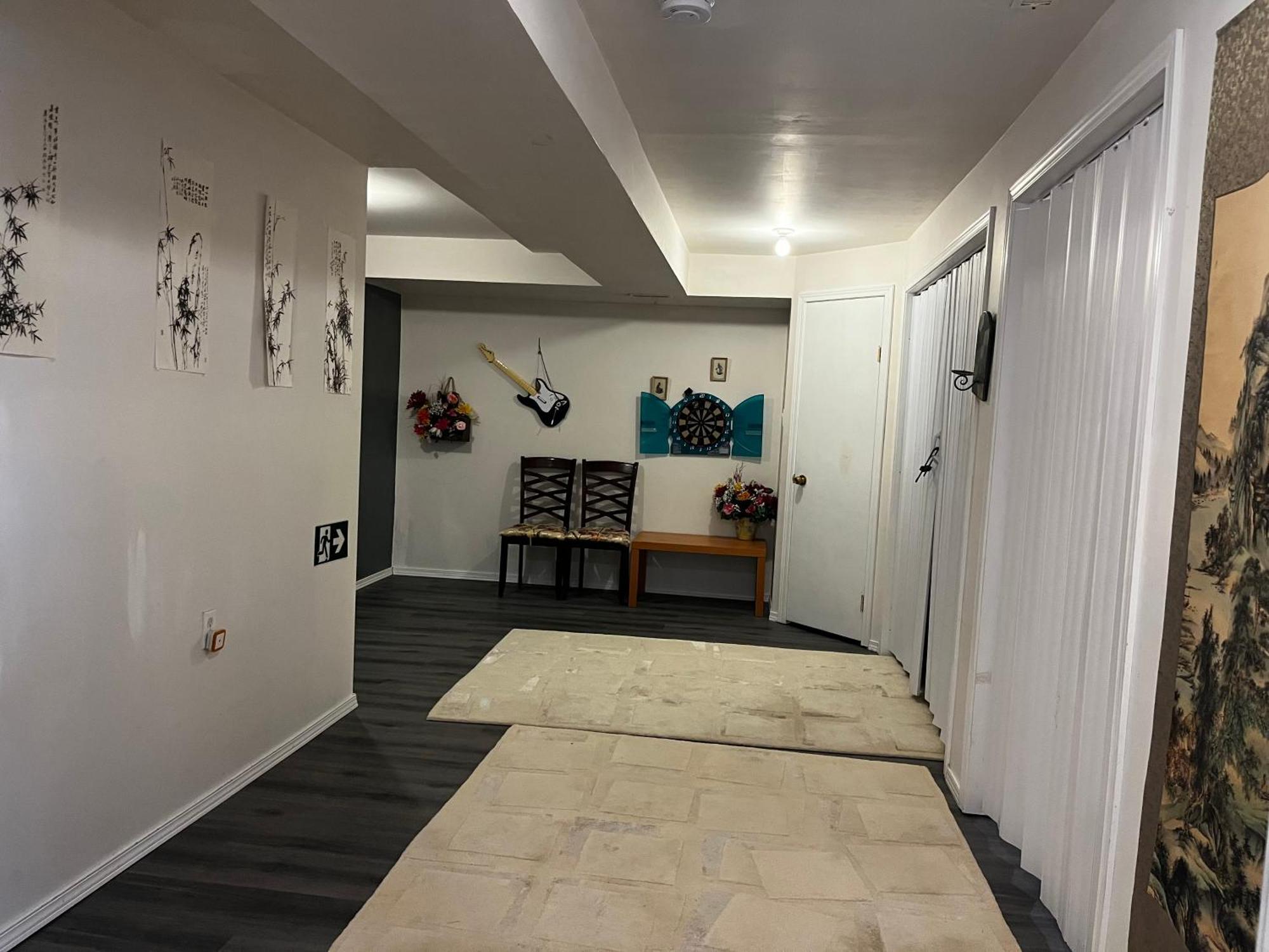 Hidden Valley New Basement Suite With Private Bathroom! YYC Eksteriør billede