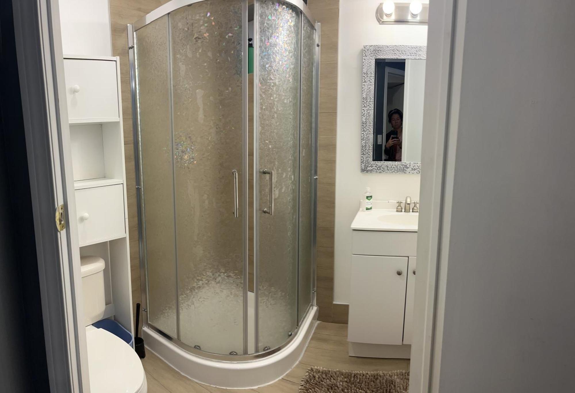 Hidden Valley New Basement Suite With Private Bathroom! YYC Eksteriør billede