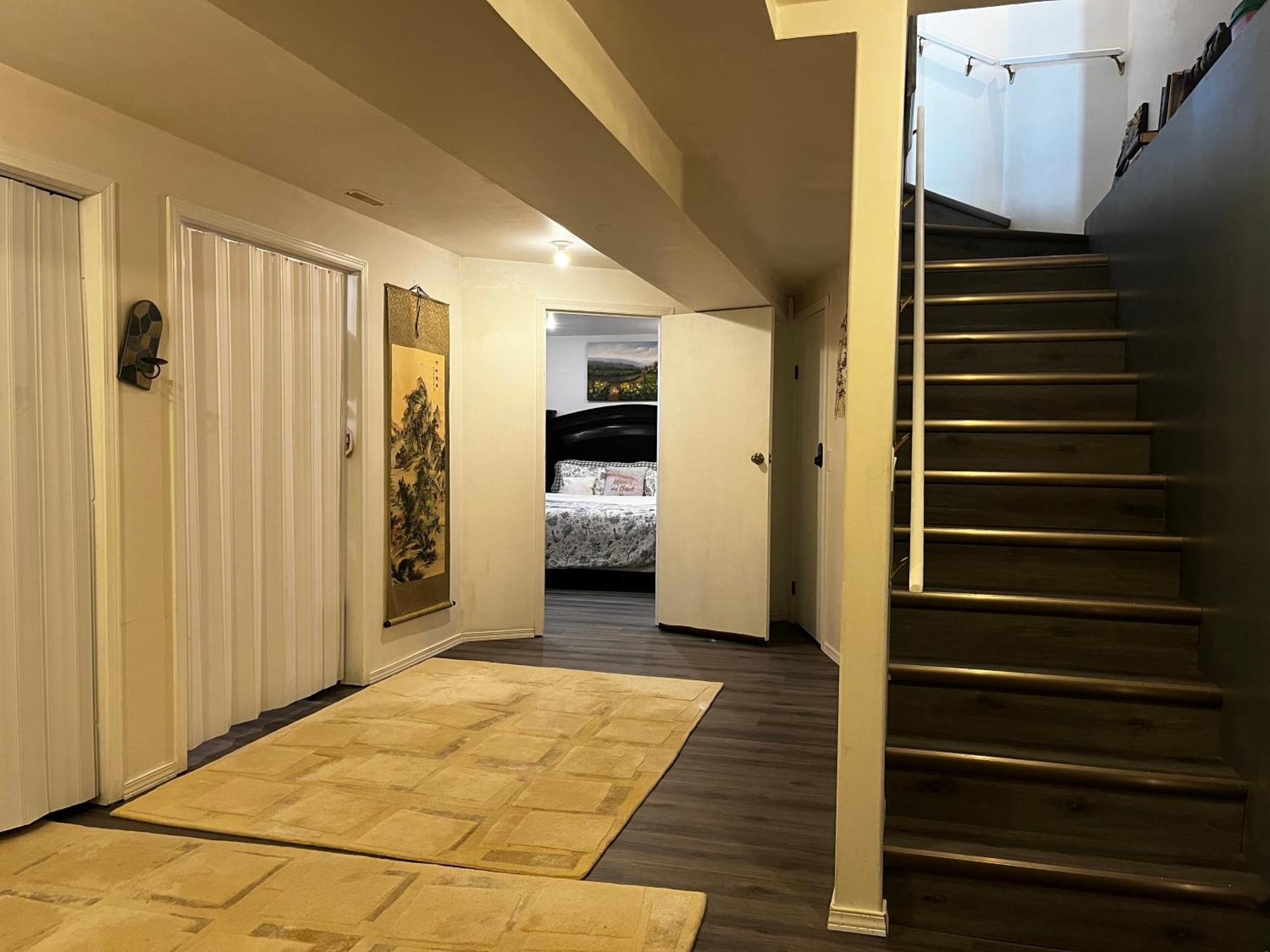 Hidden Valley New Basement Suite With Private Bathroom! YYC Eksteriør billede