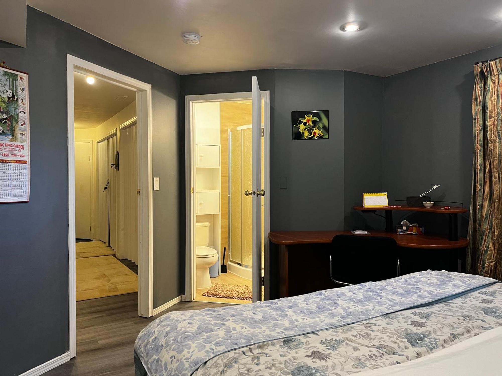 Hidden Valley New Basement Suite With Private Bathroom! YYC Eksteriør billede