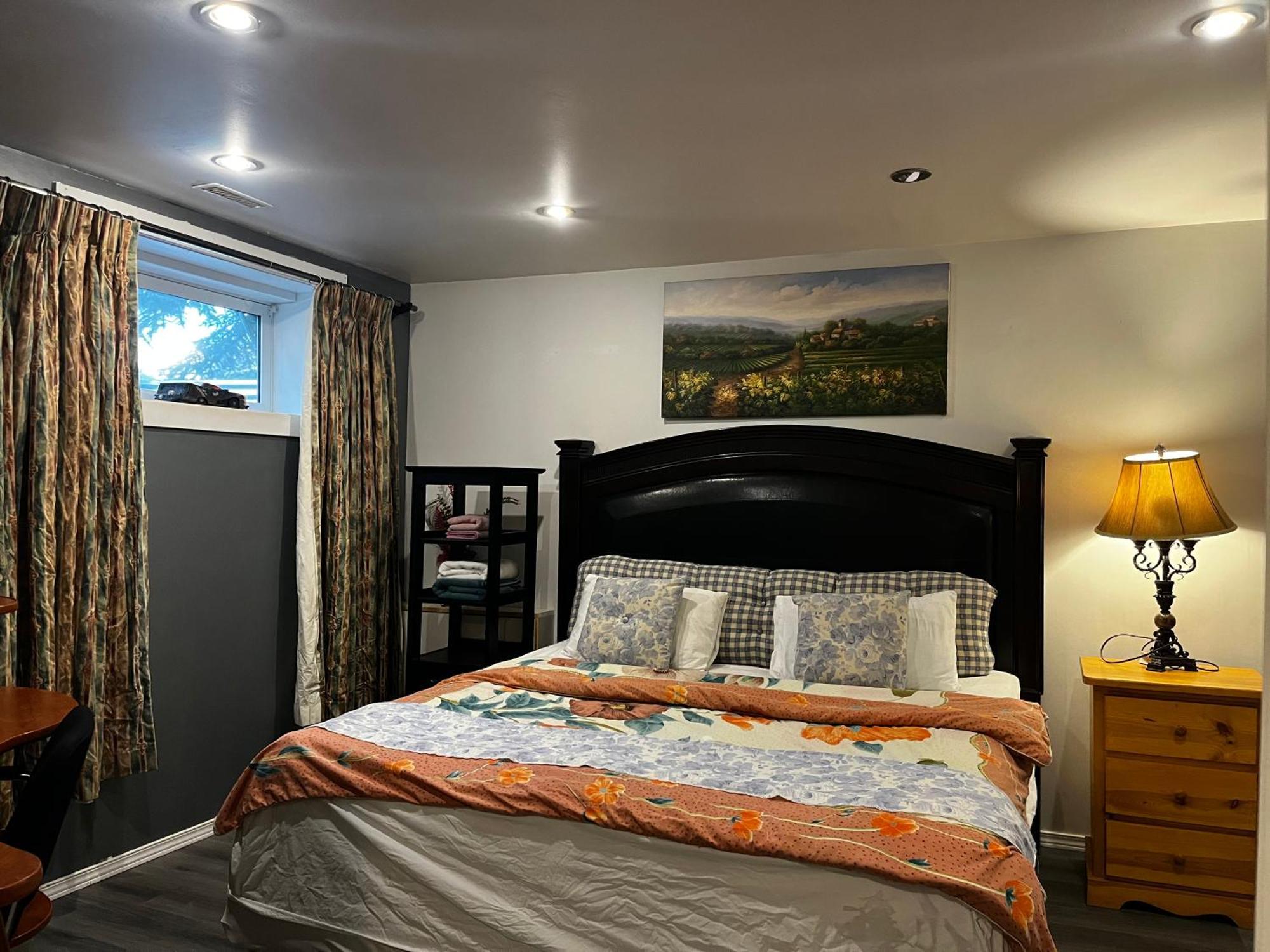 Hidden Valley New Basement Suite With Private Bathroom! YYC Eksteriør billede